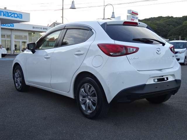 デミオ １．５　１５Ｓ　ナビ・ＥＴＣ・バックモニター　ブレーキサポート　横滑り防止装置　フルオートエアコン　サイドエアバッグ　キーレス　Ａストップ　エアバッグ　盗難防止装置　パワステ　パワーウインドウ　ＥＴＣ　ＡＢＳ（8枚目）