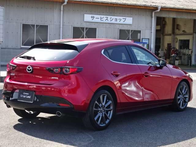 ＭＡＺＤＡ３ファストバック ２．０　２０Ｓ　バーガンディ　セレクション　衝突軽減ブレーキ　クルーズコントロール　ｉ－ｓｔｏｐ　ＥＴＣ車載器　ＬＥＤ　前席シートヒーター　地デジ　ＤＶＤ再生　横滑り防止　スマートキー　バックモニター　ＡＷ　エアバッグ　ＴＶ　キーレス　クリソナ（2枚目）