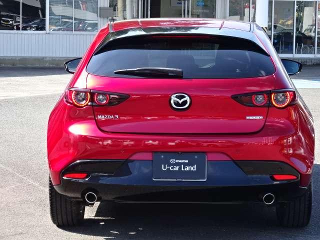 ＭＡＺＤＡ３ファストバック ２．０　２０Ｓ　バーガンディ　セレクション　衝突軽減ブレーキ　クルーズコントロール　ｉ－ｓｔｏｐ　ＥＴＣ車載器　ＬＥＤ　前席シートヒーター　地デジ　ＤＶＤ再生　横滑り防止　スマートキー　バックモニター　ＡＷ　エアバッグ　ＴＶ　キーレス　クリソナ（9枚目）