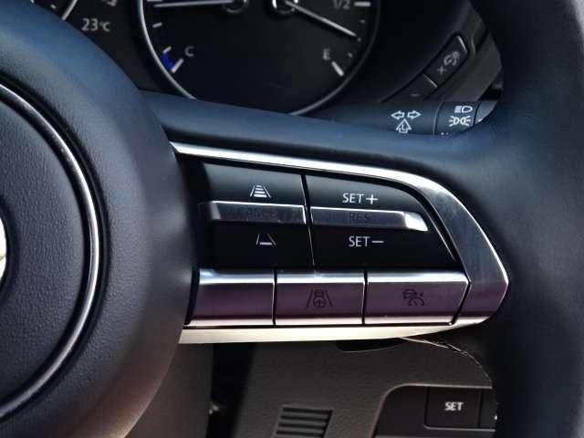 ＭＡＺＤＡ３ファストバック ２．０　２０Ｓ　バーガンディ　セレクション　衝突軽減ブレーキ　クルーズコントロール　ｉ－ｓｔｏｐ　ＥＴＣ車載器　ＬＥＤ　前席シートヒーター　地デジ　ＤＶＤ再生　横滑り防止　スマートキー　バックモニター　ＡＷ　エアバッグ　ＴＶ　キーレス　クリソナ（19枚目）