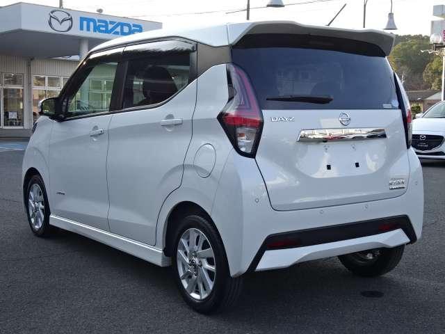 デイズ 660 ハイウェイスターX プロパイロット エディション ナビ・TV・ETC・全方位モニター スマートキー&プッシュスタート コーナーソナー 地デジ オートクルーズコントロール ESC 盗難防止装置 ETC アイドリングストップ ベンチシート オートエアコン(9枚目)