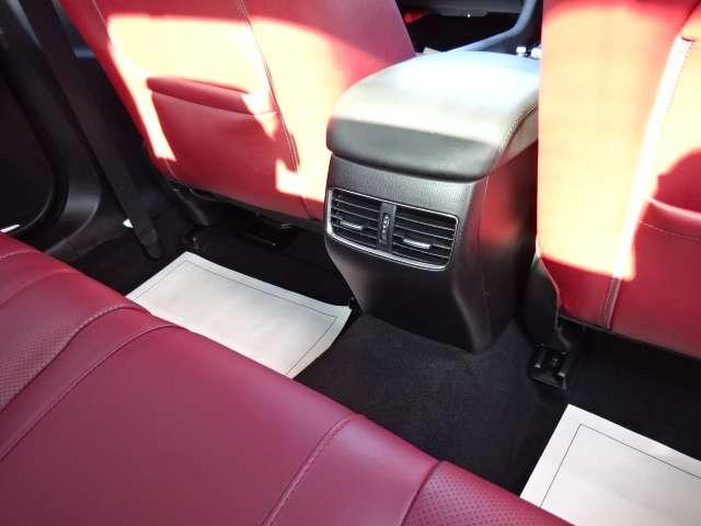 ＭＡＺＤＡ６セダン ２．５　２５Ｓ　スポーツ　アピアランス　ＴＶ・ＥＴＣ・シートヒーター　ＥＴＣ　パノラミックビュー　フルセグ　前席シートヒーター　衝突被害軽減システム　運転席パワーシート　ＤＶＤ　ＬＥＤヘッドランプ（20枚目）