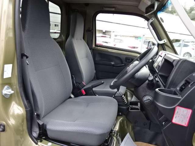 ハイゼットトラック ６６０　ジャンボ　３方開　４ＷＤ　５ＭＴ・ディスプレイオーディオ・バックカメ　パワーステ　助手席エアバック　前席パワーウィンドウ　バックカメラ　ＡＣ　運転席エアバック　ＬＥＤライト　キーレスキー　切替４ＷＤ　ＡＢＳ（14枚目）