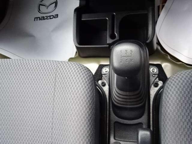 ハイゼットトラック ６６０　ジャンボ　３方開　４ＷＤ　５ＭＴ・ディスプレイオーディオ・バックカメ　パワーステ　助手席エアバック　前席パワーウィンドウ　バックカメラ　ＡＣ　運転席エアバック　ＬＥＤライト　キーレスキー　切替４ＷＤ　ＡＢＳ（19枚目）