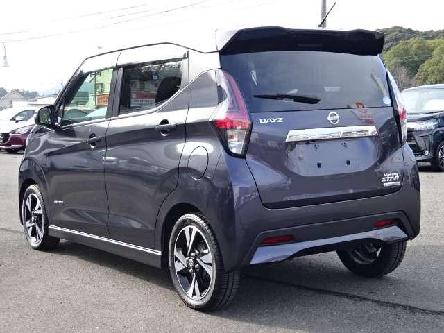 デイズ 660 ハイウェイスターGターボ プロパイロット エディショ ナビ・TV・ETC・全方位モニター アルミ イモビ 前後センサー エアバック クルコン フロントカメラ ETC車載器 インテリジェントキー ベンチシート キーレス ターボ車 ESC サイドカメラ PS(8枚目)