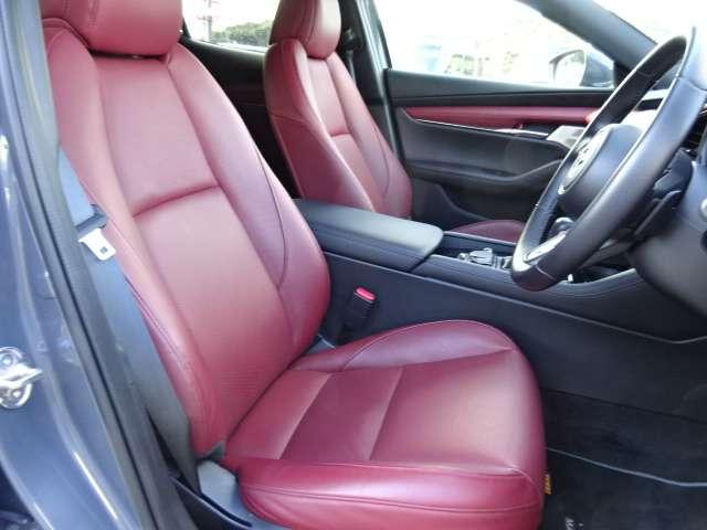 �^�]�Ȃ͂܂������Ȏp���ŃV�[�g�ɍ���A�������R�ɐL�΂��đ���ł���ʒu�e�y�_����z����Ƃ������z�I�ȃ��C�A�E�g���������Ă��܂��I���Ј�x�l�`�y�c�`�̃h���C�r���O�|�W�V���������̊����������B