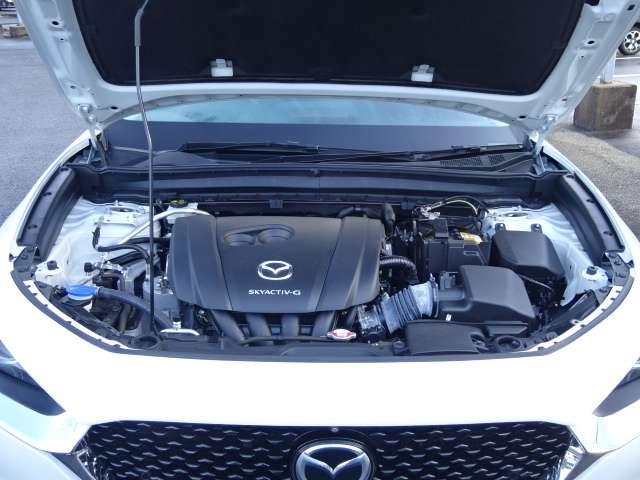 ＣＸ－３０ ２．０　２０Ｓ　ブラックトーンエディション　ナビ・ＴＶ・ＥＴＣ・全方位モニター・シートヒ　フルセグＴＶ　クルーズコントロール　パワーバックドア　ＥＴＣ車載器　衝突軽減装置　ＬＥＤライト　アドバンスドキー　パーキングセンサー　バックカメラ（6枚目）