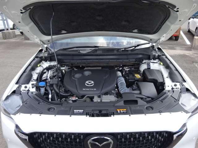 ＣＸ－８ ２．２　ＸＤ　スポーツ　アピアランス　ディーゼルターボ　ＥＴＣ・全方位モニター・６人乗り・シートヒー　クルコン　Ｐバックドア　キーレス　３列シート　ＬＥＤ　ＥＴＣ　シートヒーター　バックカメラ　アルミホイール　スマートキー　エアコン　アイドリングストップ（5枚目）