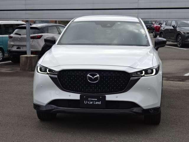 ＣＸ－８ ２．２　ＸＤ　スポーツ　アピアランス　ディーゼルターボ　ＥＴＣ・全方位モニター・６人乗り・シートヒー　クルコン　Ｐバックドア　キーレス　３列シート　ＬＥＤ　ＥＴＣ　シートヒーター　バックカメラ　アルミホイール　スマートキー　エアコン　アイドリングストップ（7枚目）