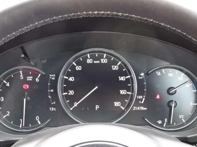 ＣＸ－８ ２．２　ＸＤ　スポーツ　アピアランス　ディーゼルターボ　ＥＴＣ・全方位モニター・６人乗り・シートヒー　クルコン　Ｐバックドア　キーレス　３列シート　ＬＥＤ　ＥＴＣ　シートヒーター　バックカメラ　アルミホイール　スマートキー　エアコン　アイドリングストップ（14枚目）