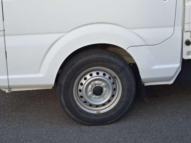 スクラムトラック ６６０　ＫＣ　エアコン・パワステ　ナビ・ＥＴＣ・３ＡＴ　助手席エアバック　運転席エアバック　パワステ付き　エアコン　ＡＢＳ（4枚目）