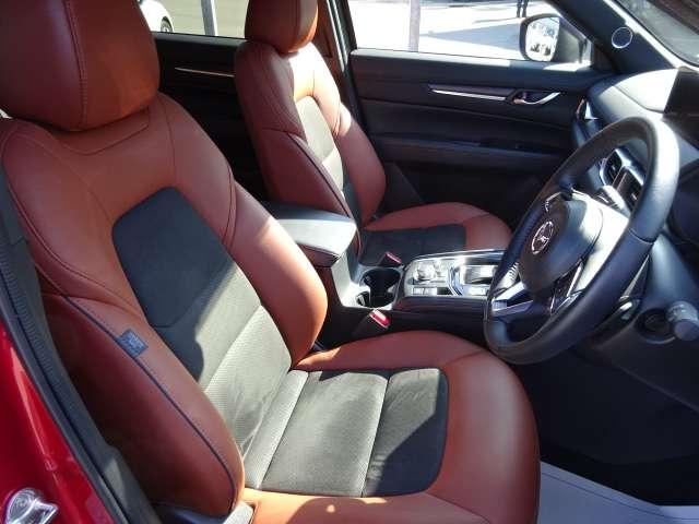 �^�]�Ȃ͂܂������Ȏp���ŃV�[�g�ɍ���A�������R�ɐL�΂��đ���ł���ʒu�e�y�_����z����Ƃ������z�I�ȃ��C�A�E�g���������Ă��܂��I���Ј�x�l�`�y�c�`�̃h���C�r���O�|�W�V���������̊����������B