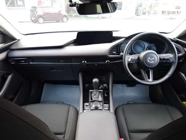 ＭＡＺＤＡ３セダン １．８　ＸＤ　ブラックトーンエディション　ディーゼルターボ　ナビ・ＴＶ・ＥＴＣ・全方位モニター　アルミホイール　クリアランスソナー　衝突被害軽減システム　ＥＴＣ　オートクルーズコントロール（4枚目）