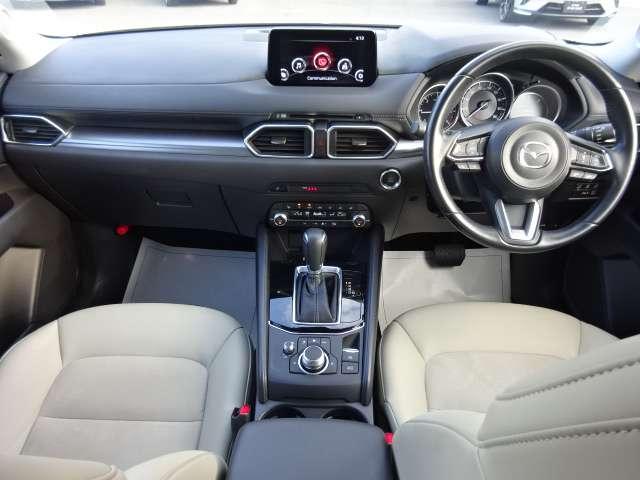 ＣＸ－５ ２．２　ＸＤ　シルク　ベージュ　セレクション　ディーゼルター　ナビ・ＴＶ・ＥＴＣ・全方位モニター・シートヒ　コーナーセンサー　ＬＥＤヘッドライト　アイドリングストップ　パワーテールゲート　電動シート　スマートキー　シートヒーター　ＥＴＣ　ＤＶＤ再生　バックカメラ（3枚目）