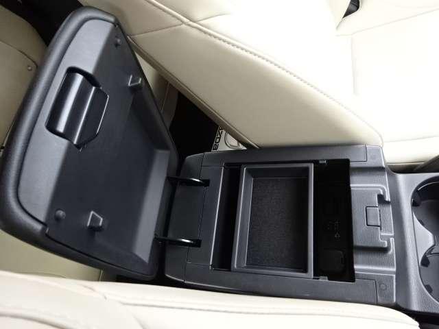 ＣＸ－５ ２．２　ＸＤ　シルク　ベージュ　セレクション　ディーゼルター　ナビ・ＴＶ・ＥＴＣ・全方位モニター・シートヒ　コーナーセンサー　ＬＥＤヘッドライト　アイドリングストップ　パワーテールゲート　電動シート　スマートキー　シートヒーター　ＥＴＣ　ＤＶＤ再生　バックカメラ（10枚目）