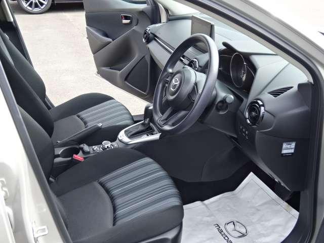 �^�]�Ȃ͂܂������Ȏp���ŃV�[�g�ɍ���A�������R�ɐL�΂��đ���ł���ʒu�e�y�_����z����Ƃ������z�I�ȃ��C�A�E�g���������Ă��܂��I���Ј�x�l�`�y�c�`�̃h���C�r���O�|�W�V���������̊����������B