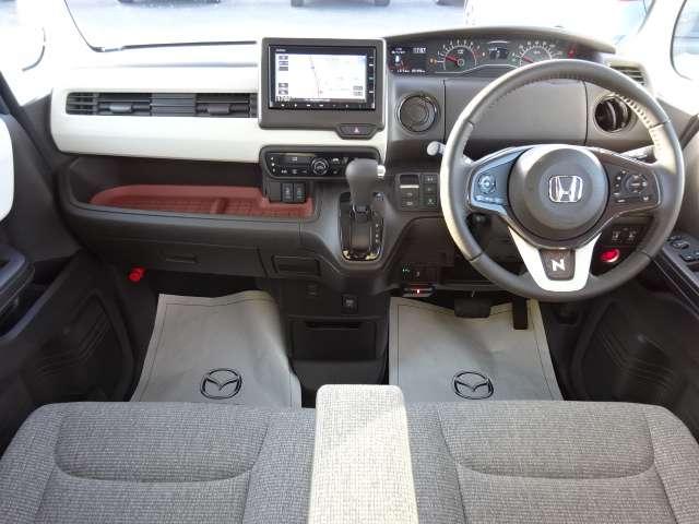 Ｎ－ＢＯＸ ６６０　Ｌ　ターボ　ナビ・ＥＴＣ・バックモニター・シートヒータ　コーナーソナー　衝突軽減システム　ベンチシート　リアカメラ　サイドカーテンエアバック　ナビ　オートクルーズコントロール　ＥＴＣ　前席シートヒーター　ＰＳ（4枚目）