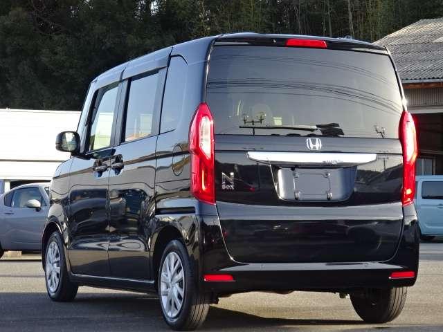 Ｎ－ＢＯＸ ６６０　Ｌ　ターボ　ナビ・ＥＴＣ・バックモニター・シートヒータ　コーナーソナー　衝突軽減システム　ベンチシート　リアカメラ　サイドカーテンエアバック　ナビ　オートクルーズコントロール　ＥＴＣ　前席シートヒーター　ＰＳ（9枚目）