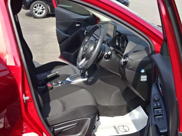 �^�]�Ȃ͂܂������Ȏp���ŃV�[�g�ɍ���A�������R�ɐL�΂��đ���ł���ʒu�e�y�_����z����Ƃ������z�I�ȃ��C�A�E�g���������Ă��܂��I���Ј�x�l�`�y�c�`�̃h���C�r���O�|�W�V���������̊����������B