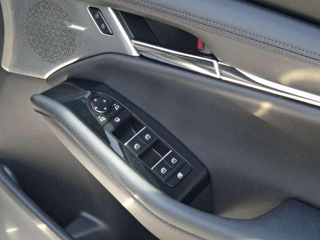 �p���[�E�B���h�E�t���ł���