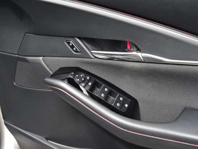 �p���[�E�B���h�E�t���ł���