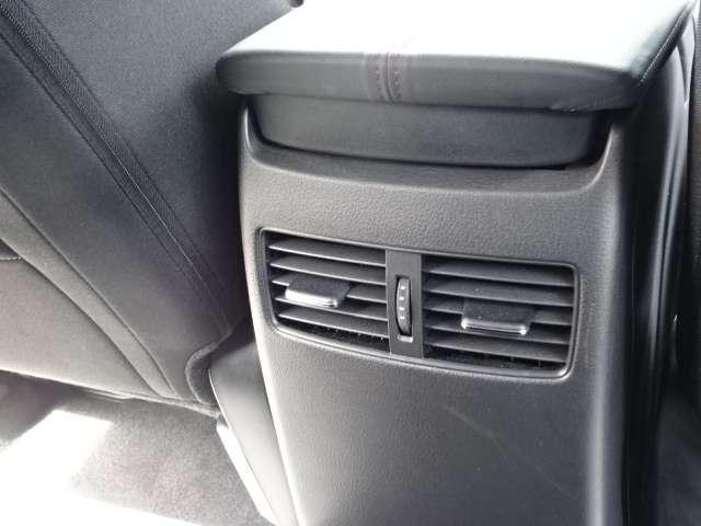 ���A�G�A�R���t���Ō㕔���Ȃɍ�����ւ̔z�����΂�����I�����Ă��A����ŉ����ł��ˁ�