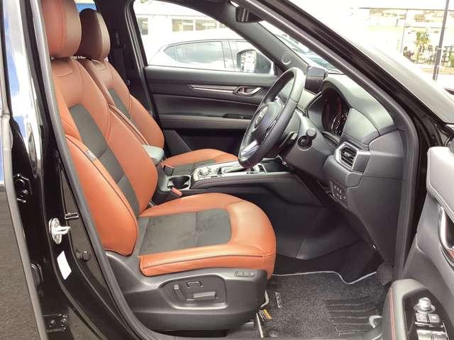 �^�]�Ȃ͂܂������Ȏp���ŃV�[�g�ɍ���A�������R�ɐL�΂��đ���ł���ʒu�e�y�_����z����Ƃ������z�I�ȃ��C�A�E�g���������Ă��܂��I���Ђl�`�y�c�`�̃h���C�r���O�|�W�V���������̊����������B