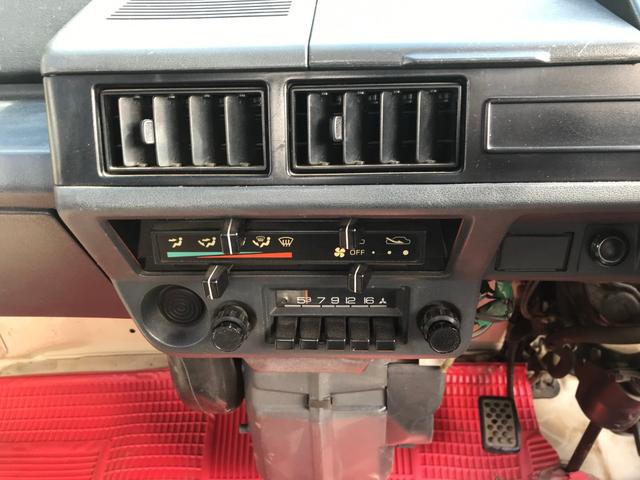 4WD・4速マニュアル車・走行距離40461km実走行・最大積載量350kg(27枚目)