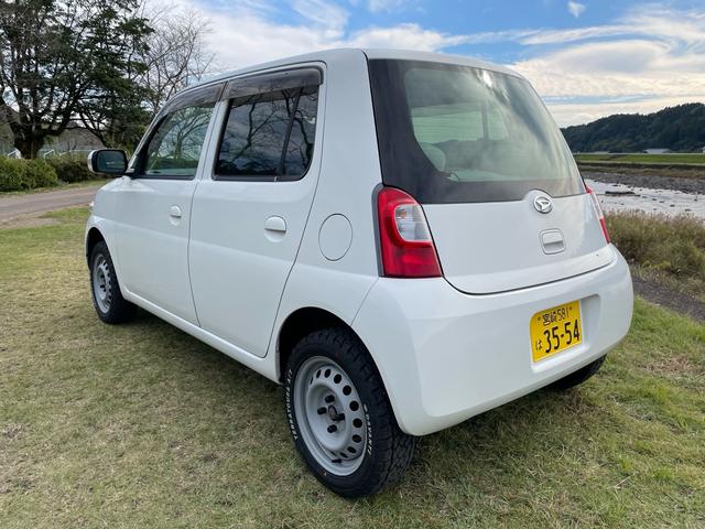 エッセ Ｘ　リフトアップカスタム　車検Ｒ９年１１月　４ＡＴ　電動格納ウインカーミラー　リフトアップサス　１４インチＡ／Ｔタイヤ（9枚目）