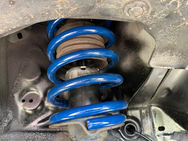 エッセ Ｘ　リフトアップカスタム　車検Ｒ９年１１月　４ＡＴ　電動格納ウインカーミラー　リフトアップサス　１４インチＡ／Ｔタイヤ（21枚目）