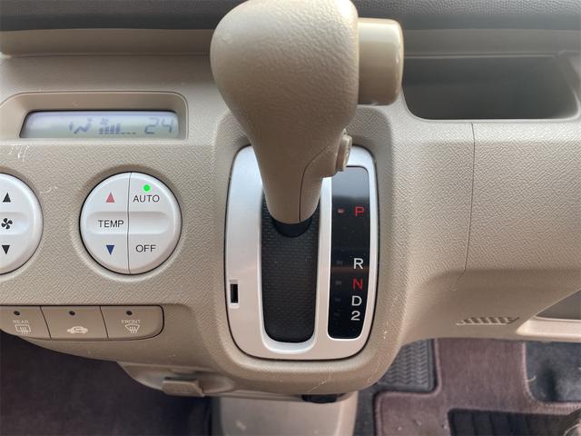 ���i�����ގ��ɕK�����삷�郌�o�[�ł��B����̂��₷�����̂ɂȂ��Ă��܂��B���Ј�x�̊����Ă��������B