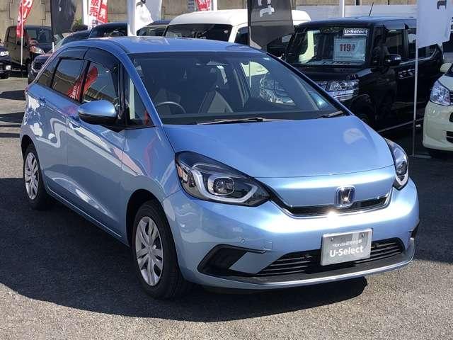 e:HEVホーム ワンオーナー 禁煙車 衝突軽減ブレーキ アイドリングストップ ナビフルセグTV バックカメラ スマートキー LEDヘッドライト(3枚目)