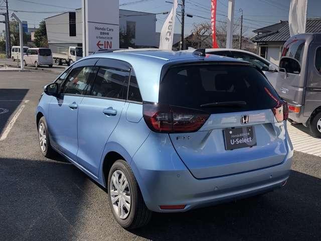 e:HEVホーム ワンオーナー 禁煙車 衝突軽減ブレーキ アイドリングストップ ナビフルセグTV バックカメラ スマートキー LEDヘッドライト(7枚目)