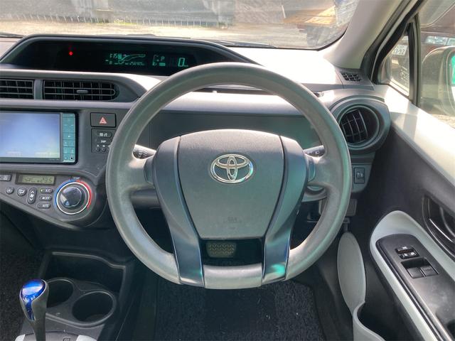 ハンドルの状態が悪いと運転に集中できませんよね。こちらの車、お気軽にお問い合わせください。
