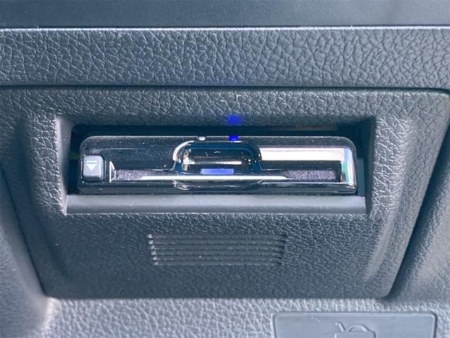 ＷＲＸ Ｓ４ 　４ＷＤ　ドライブレコーダー　ＥＴＣ　レーンアシスト　オートクルーズコントロール　衝突被害軽減システム　バックカメラ　ナビ　ＴＶ　アルミホイール　オートライト　ＣＶＴ　スマートキー　電動格納ミラー（9枚目）