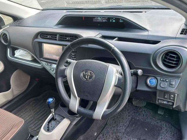 アクア Ｇ　ＥＴＣ　バックカメラ　ＴＶ　アルミホイール　スマートキー　電動格納ミラー　ＣＶＴ　衝突安全ボディ　ＡＢＳ　ＥＳＣ　エアコン　パワーステアリング（2枚目）