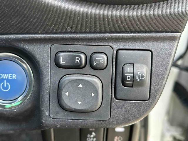 アクア Ｇ　ＥＴＣ　バックカメラ　ＴＶ　アルミホイール　スマートキー　電動格納ミラー　ＣＶＴ　衝突安全ボディ　ＡＢＳ　ＥＳＣ　エアコン　パワーステアリング（7枚目）