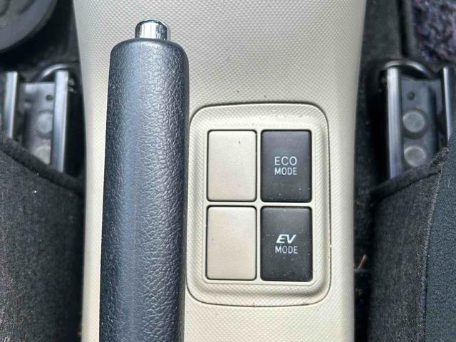 アクア Ｇ　ＥＴＣ　バックカメラ　ＴＶ　アルミホイール　スマートキー　電動格納ミラー　ＣＶＴ　衝突安全ボディ　ＡＢＳ　ＥＳＣ　エアコン　パワーステアリング（10枚目）