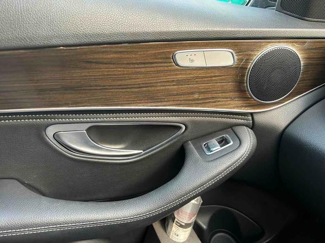 Ｃクラスステーションワゴン 　ドライブレコーダー　オートクルーズコントロール　衝突被害軽減システム　アルミホイール　パワーシート　スマートキー　アイドリングストップ　電動格納ミラー　シートヒーター　ＡＴ　盗難防止システム（10枚目）