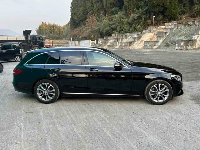 Ｃクラスステーションワゴン 　ドライブレコーダー　オートクルーズコントロール　衝突被害軽減システム　アルミホイール　パワーシート　スマートキー　アイドリングストップ　電動格納ミラー　シートヒーター　ＡＴ　盗難防止システム（14枚目）