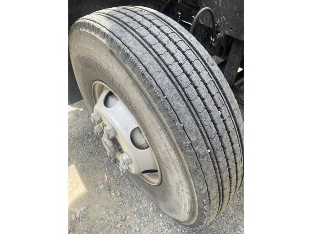 フォワード 　４トン　ロングジャッキ　ユニック車　ハイジャッキ（17枚目）