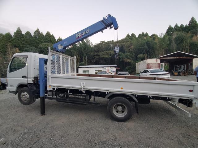 キャンター 　５段クレーン付　３トン車（5枚目）