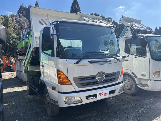 レンジャープロ ダンプ AT 後輪ダブル ETC 電動格納ミラー エアコン パワーウィンドウ 運転席エアバッグ(3枚目)