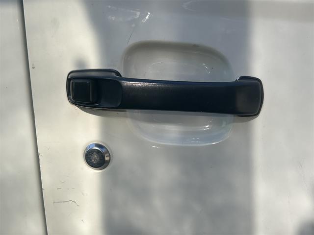 レンジャープロ ダンプ AT 後輪ダブル ETC 電動格納ミラー エアコン パワーウィンドウ 運転席エアバッグ(9枚目)