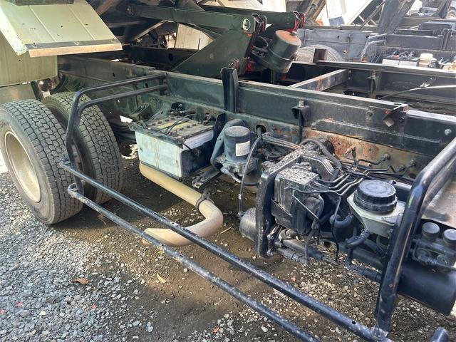 レンジャープロ ダンプ AT 後輪ダブル ETC 電動格納ミラー エアコン パワーウィンドウ 運転席エアバッグ(10枚目)