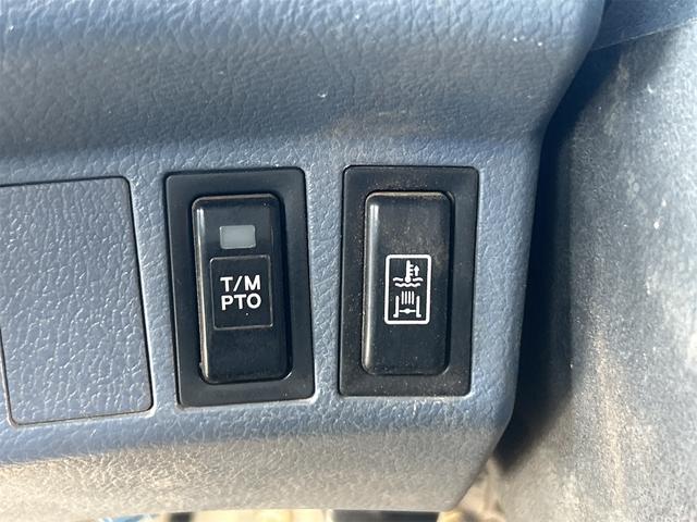 ヒノレンジャー ダンプ MT 後輪ダブル 電動格納ミラー エアコン パワーウィンドウ 運転席エアバッグ(28枚目)