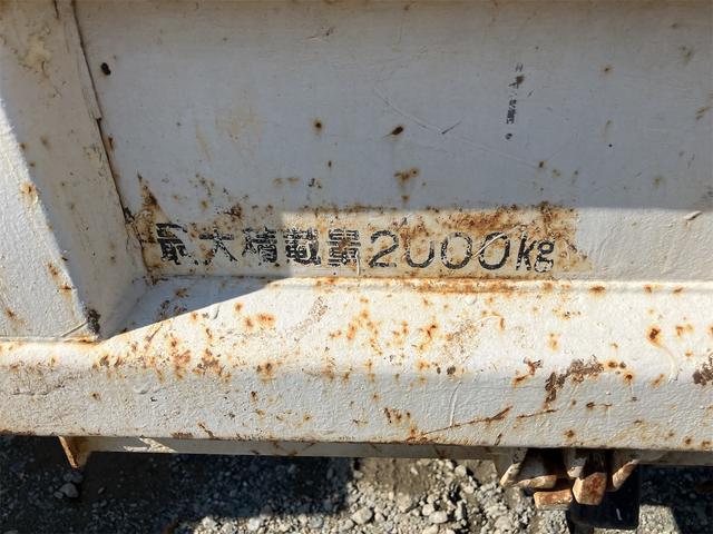 デュトロ 　ＭＴ　後輪ダブル　アイドリングストップ　電動格納ミラー　ＥＳＣ　エアコン　パワーウィンドウ　運転席エアバッグ（11枚目）