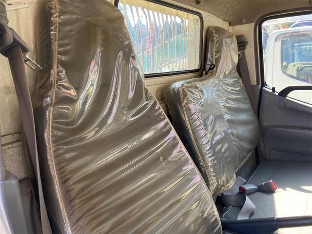 デュトロ 　ＭＴ　後輪ダブル　アイドリングストップ　電動格納ミラー　ＥＳＣ　エアコン　パワーウィンドウ　運転席エアバッグ（13枚目）