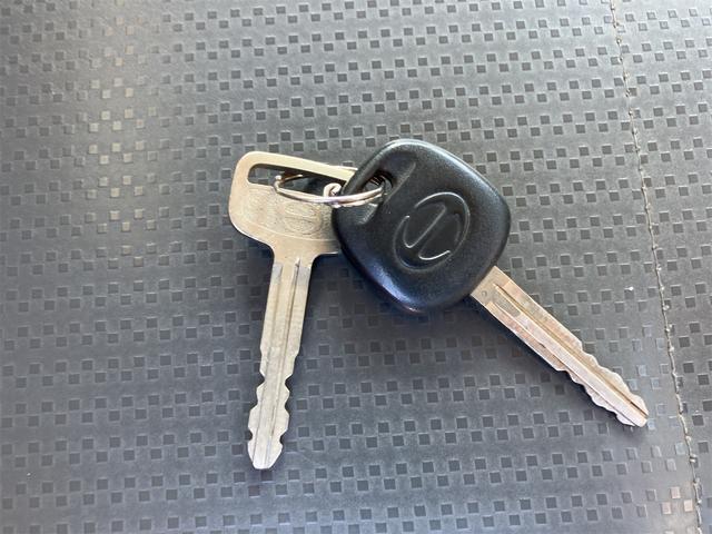 デュトロ 　ＭＴ　後輪ダブル　アイドリングストップ　電動格納ミラー　ＥＳＣ　エアコン　パワーウィンドウ　運転席エアバッグ（22枚目）