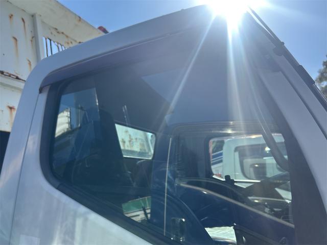 キャンター MT 後輪ダブル 電動格納ミラー ESC エアコン パワーウィンドウ 運転席エアバッグ ミュージックプレイヤー接続可(7枚目)